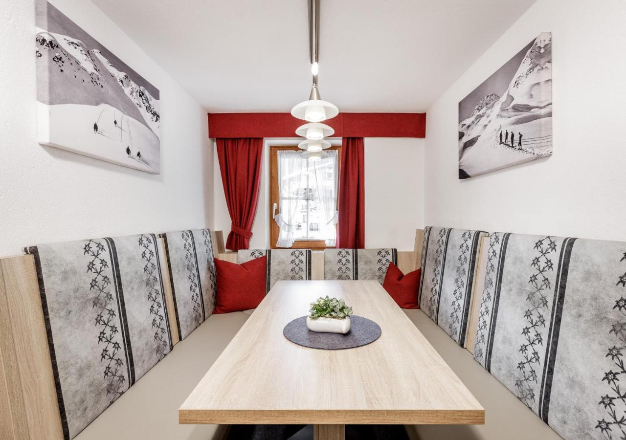 Ferienwohnung Altes Holzhaus Sölden Exterior foto